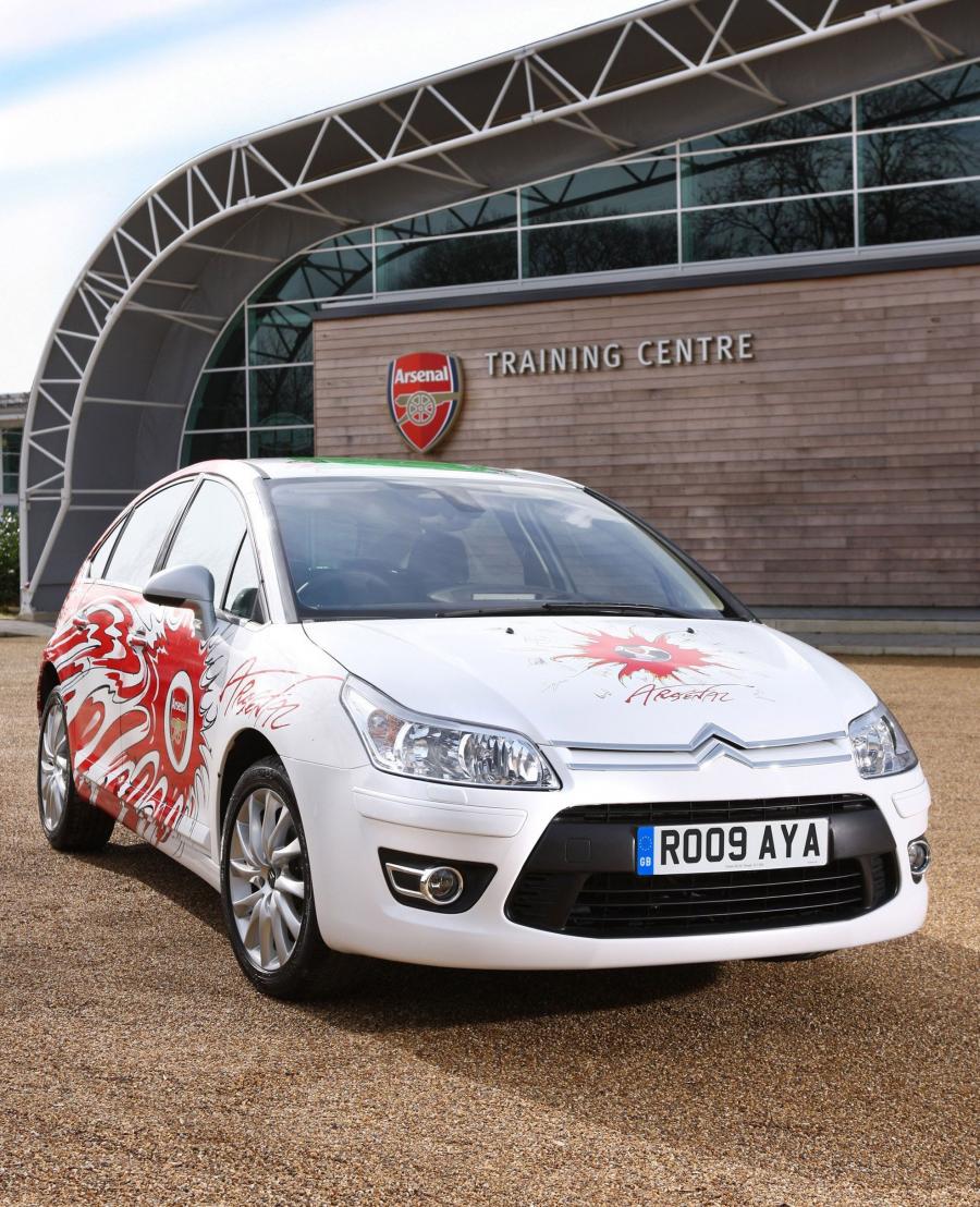  Citroen C4 Aresenal Fan Car 2009 года  (фото 3 из 12)